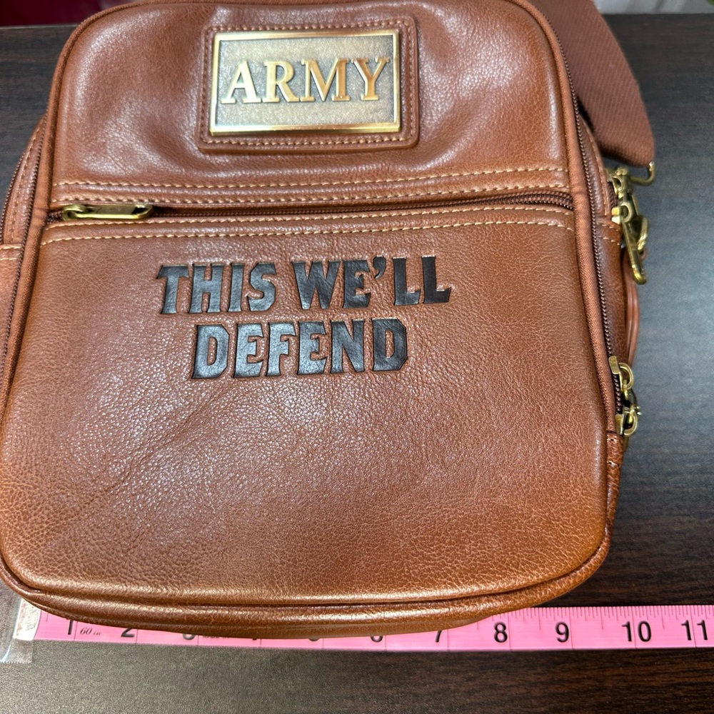 U.S. Army Faux Leather Gear Organizer Bag With Metal Plaque - Picture 14 of 15